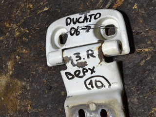 петля двери Fiat Ducato 3 поколение 2010