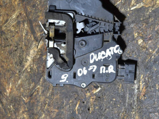 замок двери передней правой Fiat Ducato 3 поколение 2010, 1350147080