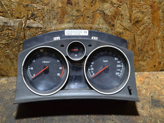 щиток приборов (приборная панель) Opel Astra H (2004 - 2007), 1.6 л., бензин, МКПП, 13267542