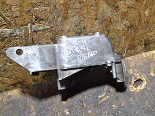 кронштейн двигателя Volkswagen Golf 4 поколение (1997 - 2006), 1.4 л., бензин, МКПП, 036199275E