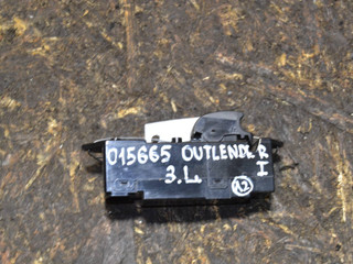 кнопка стеклоподъемника двери задней Mitsubishi Outlander 1 поколение 2004, MR502238