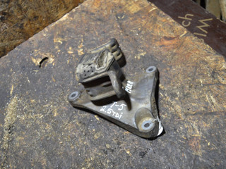 подушка крепления КПП Volkswagen Transporter T5 2007, 2.5 л., AXE, дизель, 7H0399151H