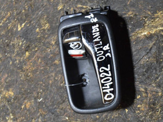 ручка внутренняя задняя правая Mitsubishi Outlander 1 поколение 2004