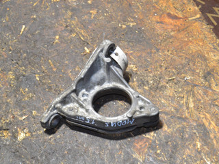 кронштейн полуоси Renault Modus 1 поколение (2004 - 2007), 1.5 л., DCi, K9K 766, дизель, МКПП, 0187335