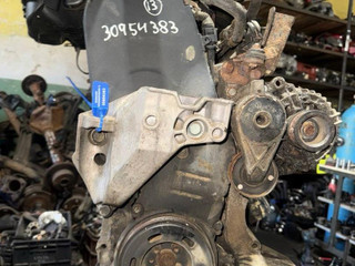 двигатель Volkswagen Golf 4 поколение (1997 - 2006), 1.6 л., AEH, бензин, AEH