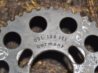 шкив распредвала Audi A4 B6 2004, 2.0 л., дизель, 03L109111