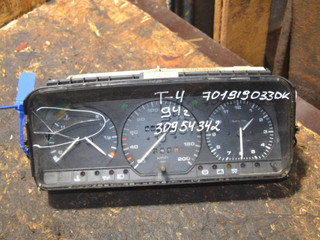 щиток приборов (приборная панель) Volkswagen Transporter T4 1994, 701919033DK
