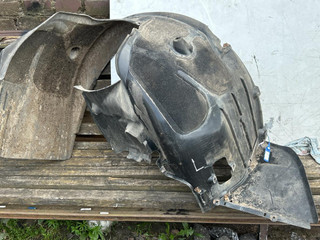 защита арок передняя левая (подкрылок) BMW 5 серия E60/E61 (2002 - 2007), 7896605