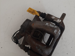 суппорт передний правый Peugeot 407 1 поколение 2006, 2.0 л., дизель