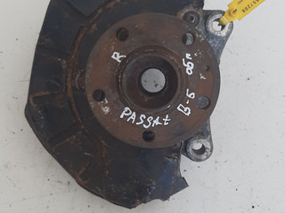 ступица передняя правая Volkswagen Passat B6 2005, 1.9 л., дизель