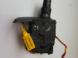 переключатель подрулевой (стрекоза) Renault Clio 3 поколение 2005, 88102002435, 0301052297
