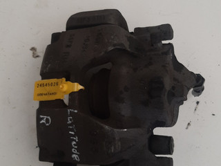 суппорт передний правый Renault Latitude 1 поколение 2011