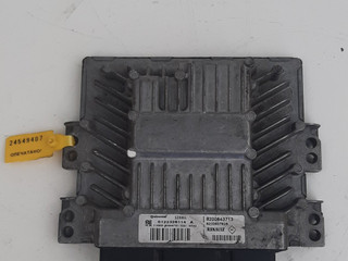 блок управления двигателем Renault Scenic 2 поколение 2003, 1.5 л., дизель, 8200843713