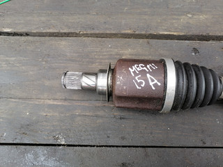 полуось передняя левая (приводной вал, ШРУС) Renault Megane 3 поколение 2008, 1.5 л., дизель, АКПП, 8200966862