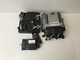 блок управления двигателем Renault Megane 3 поколение (2008 - 2014), 285909828R, 284B18225R, 0281031343, 237104376R