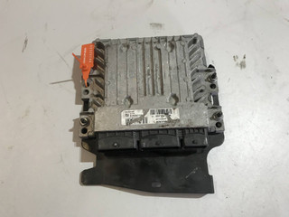 блок управления двигателем Renault Megane 3 поколение (2008 - 2014), S180067109