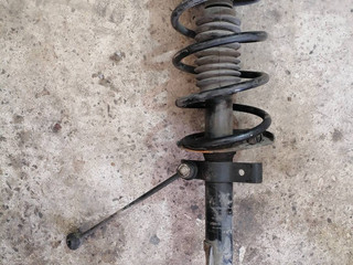 стойка передняя левая Renault Scenic 2 поколение 2005, 8200459902