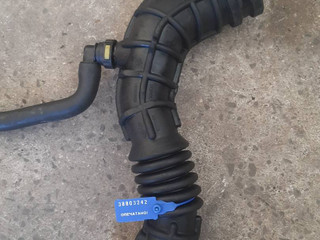 патрубок интеркулера Renault Clio 3 поколение 2006, 1.5 л., дизель, 8200500383