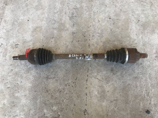 полуось передняя левая (приводной вал, ШРУС) Renault Scenic 2 поколение (2003 - 2006), 2.0 л., бензин, 8200216626