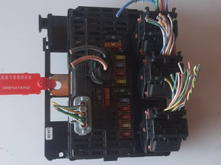 блок предохранителей Lancia Phedra 1 поколение 2007, 2.2 л., дизель, BSML04, 9661682780