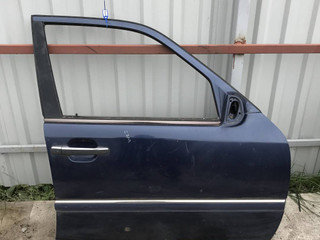 дверь передняя правая Mercedes-Benz C-Класс W202/S202 [рестайлинг] (1997 - 2001)