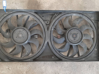 вентилятор радиатора Renault Laguna 3 поколение 2010, 2.0 л., дизель, 214610046R, 0130307164