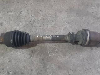полуось передняя левая (приводной вал, ШРУС) Renault Scenic 2 поколение 2004, 1.9 л., дизель, 8200198016