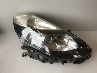 фара правая Renault Clio 3 поколение (2005 - 2009), 8200775878