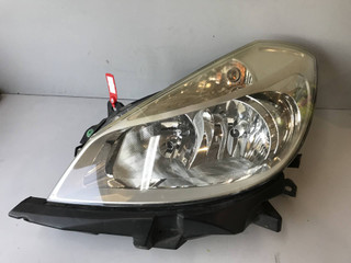фара левая Renault Clio 3 поколение 2008, 8200459824