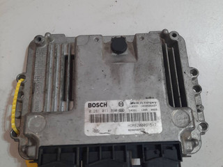 блок управления двигателем Renault Trafic 2 поколение (2001 - 2006), 2.5 л., дизель, 8200091517