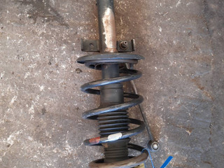 стойка передняя правая Renault Scenic 2 поколение (2003 - 2006), 8200472411