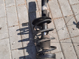 стойка передняя правая Renault Scenic 2 поколение (2003 - 2006), 1.6 л., бензин
