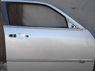 дверь передняя правая Chrysler 300C 1 поколение (2004 - 2011)