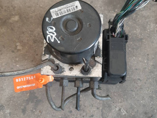 блок ABS Chrysler 300C 1 поколение (2004 - 2011), P04779679AC