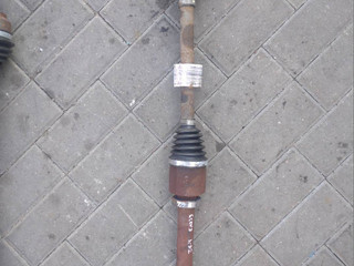 полуось передняя правая (приводной вал, ШРУС) Renault Scenic 3 поколение (2009 - 2012), 1.9 л., дизель, 391001702R
