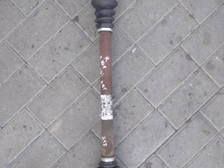 полуось передняя левая (приводной вал, ШРУС) Peugeot 207 1 поколение (2006 - 2009), 1.6 л., бензин, АКПП, 9656098180