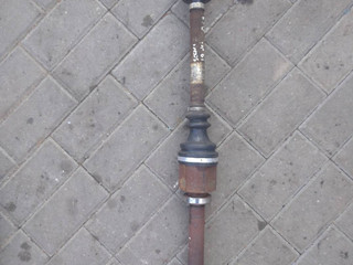 полуось передняя правая (приводной вал, ШРУС) Renault Scenic 2 поколение (2003 - 2006), 1.9 л., дизель, 8200436366