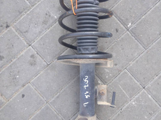 стойка передняя левая Peugeot 307 1 поколение (2001 - 2005), 1.6 л., бензин
