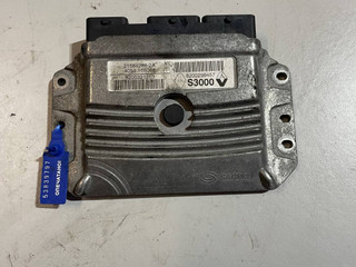 блок управления двигателем Renault Megane 2 поколение (2002 - 2006), 8200321263