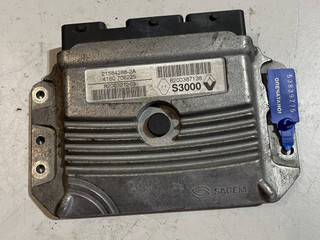 блок управления двигателем Renault Megane 2 поколение (2002 - 2006), 8200387138