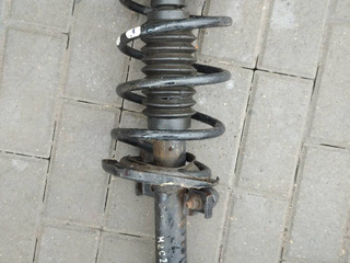 стойка передняя левая Renault Megane 2 поколение (2002 - 2006), 1.9 л., дизель