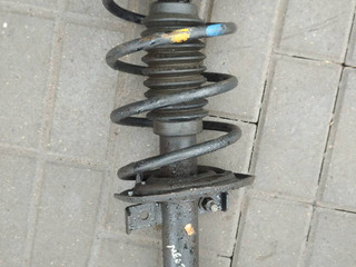 стойка передняя левая Renault Megane 2 поколение (2002 - 2006), 1.5 л., дизель