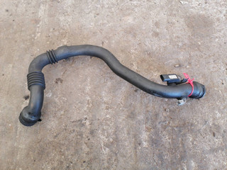 патрубок интеркулера Renault Clio 3 поколение (2005 - 2009), 8200168253, 8200527669, 8200468372, 0281002566