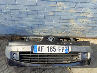 бампер передний Renault Megane 2 поколение [рестайлинг] (2006 - 2012)