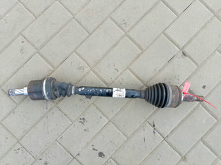 полуось передняя левая (приводной вал, ШРУС) Renault Laguna 3 поколение (2007 - 2012), 1.5 л., дизель, 820053894