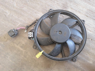 вентилятор радиатора Renault Scenic 3 поколение (2009 - 2012), 214810898R