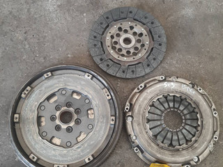 комплект сцепления Renault Scenic 3 поколение (2009 - 2012), 1.5 л., дизель, 8200926712