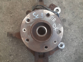 ступица передняя правая Renault Scenic 3 поколение (2009 - 2012), 1.5 л., дизель, МКПП
