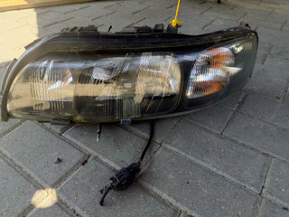 фара левая Volvo V70 2 поколение (2000 - 2005)