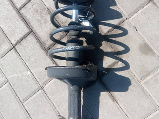 стойка передняя левая Renault Clio 2 поколение [рестайлинг] (2001 - 2003), 1.9 л., дизель